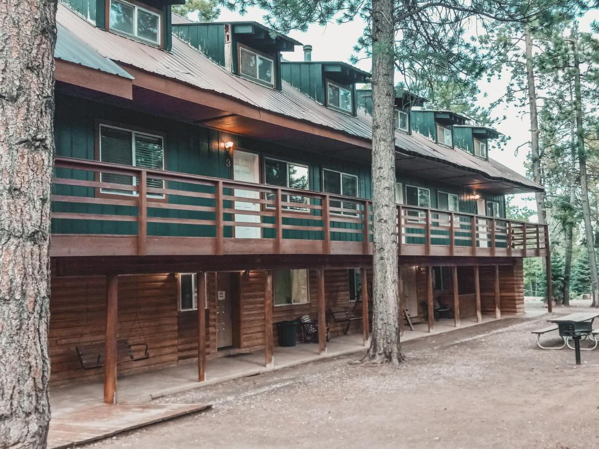 Pinewoods Resort And Rv Park Duck Creek Village ภายนอก รูปภาพ